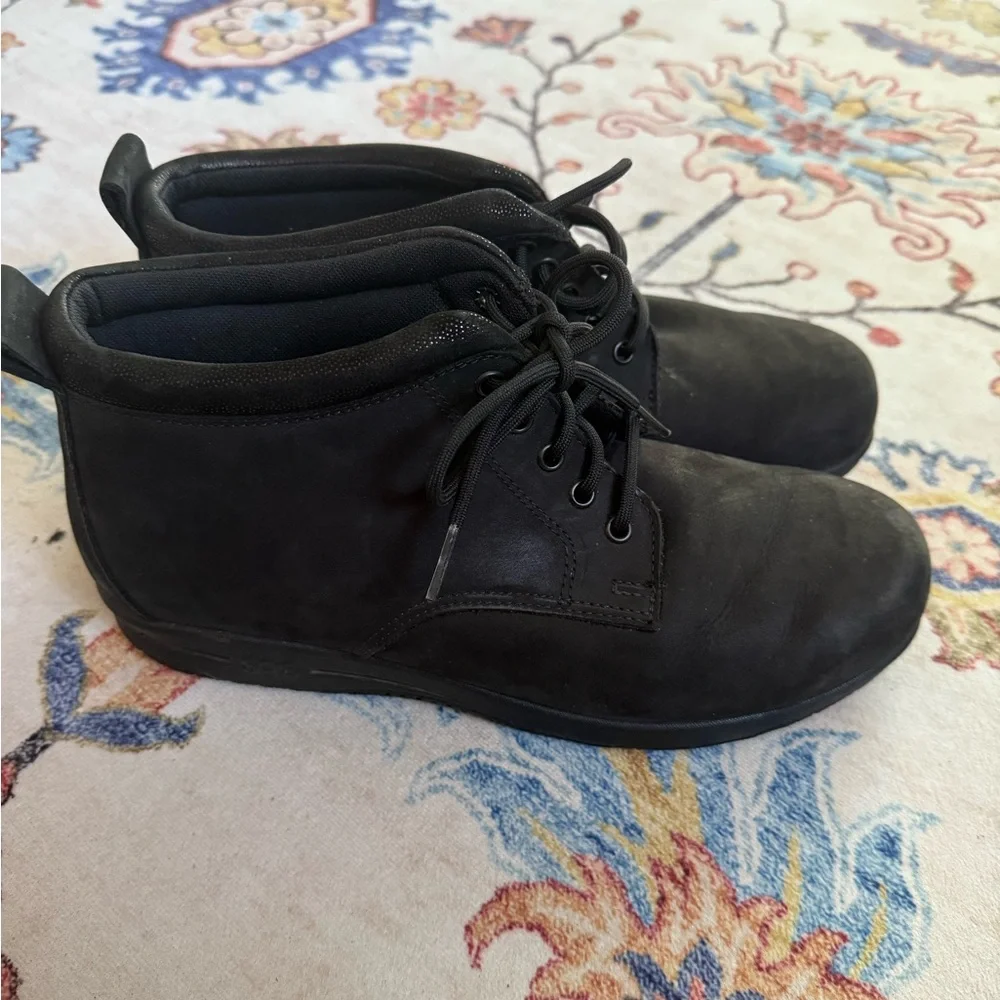 SAS Alpine Lace up non slip Ankle‎ Boots